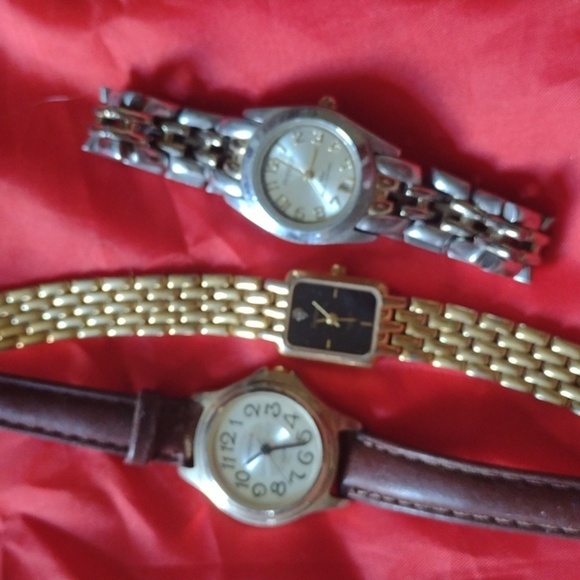 3 quartz watches - Picture 1 of 3